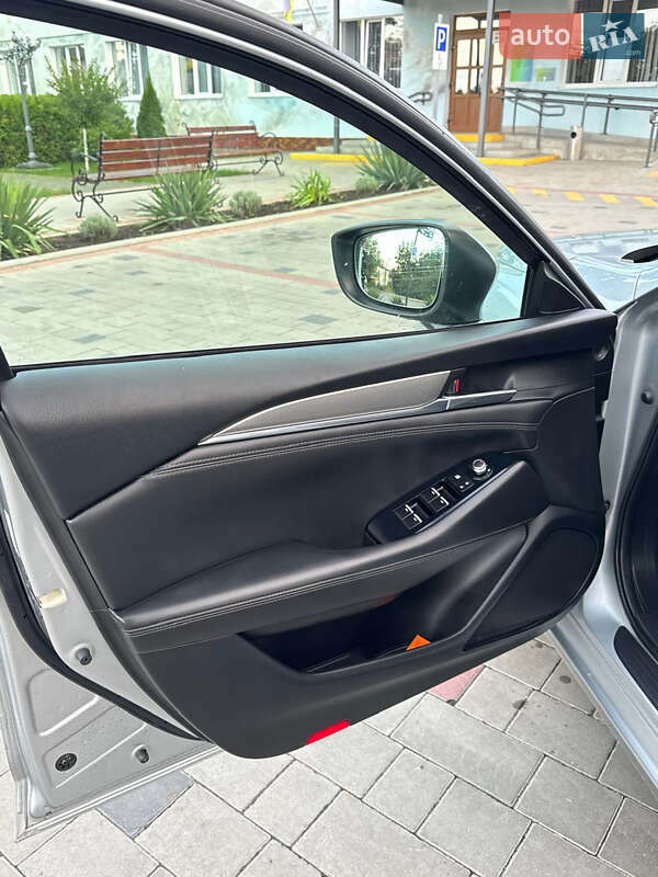 Седан Mazda 6 2018 в Ивано-Франковске