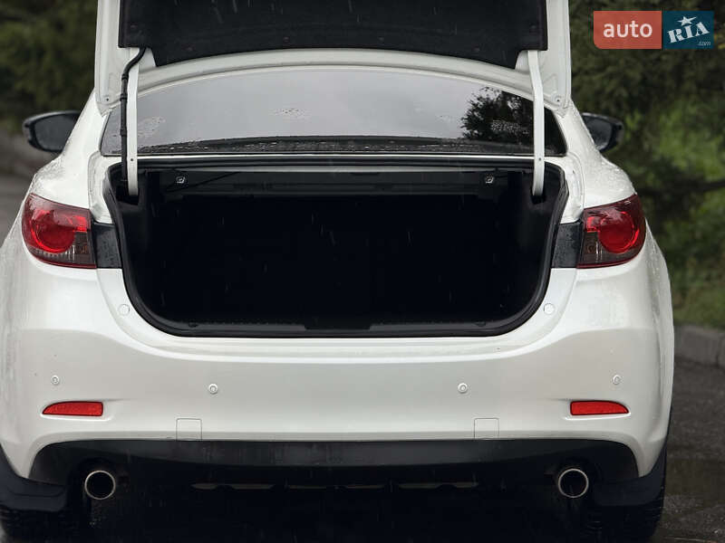 Седан Mazda 6 2014 в Тернополе