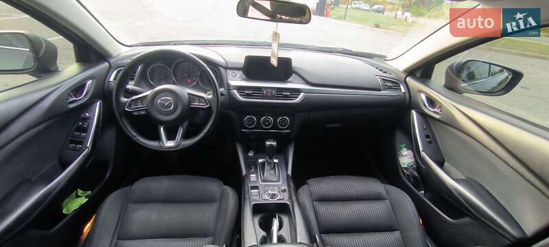 Седан Mazda 6 2017 в Днепре