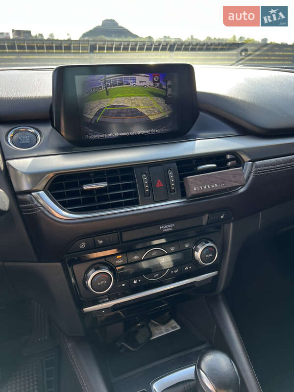 Седан Mazda 6 2016 в Мукачево