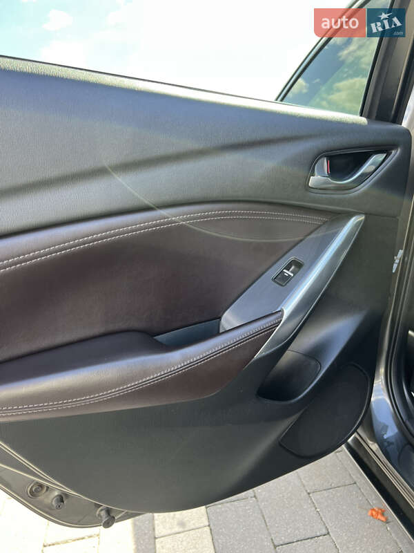 Седан Mazda 6 2016 в Мукачево