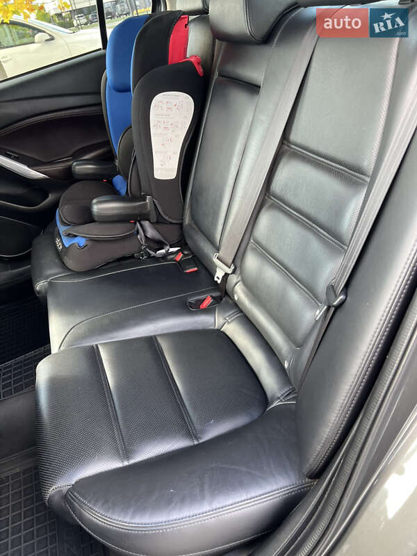 Седан Mazda 6 2016 в Мукачево