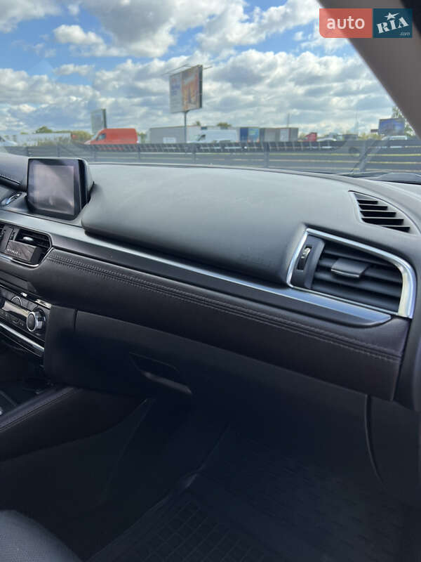 Седан Mazda 6 2016 в Мукачево