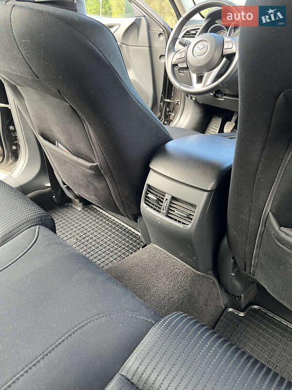 Седан Mazda 6 2015 в Запоріжжі