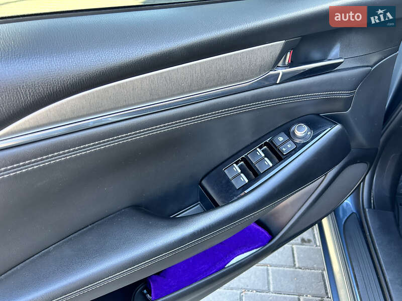 Седан Mazda 6 2018 в Киеве