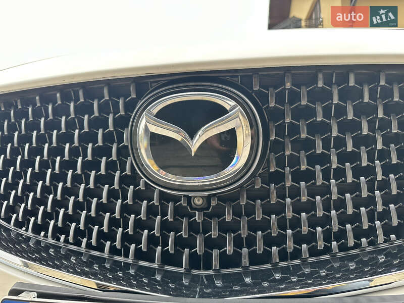 Седан Mazda 6 2018 в Жовкві