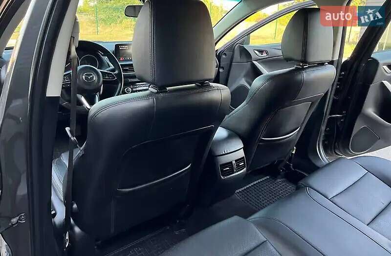 Седан Mazda 6 2016 в Рівному