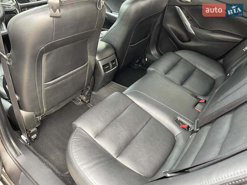 Седан Mazda 6 2016 в Николаеве