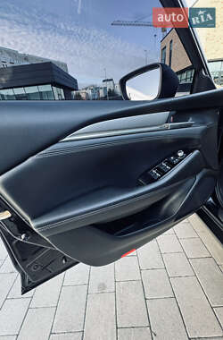 Седан Mazda 6 2018 в 