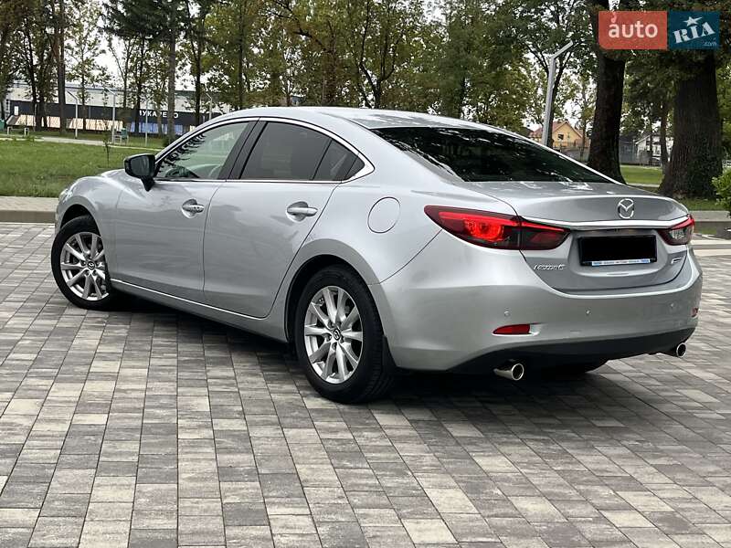 Седан Mazda 6 2016 в Мукачево
