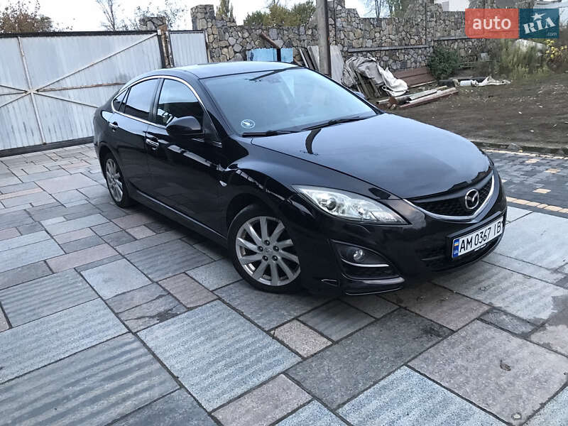 Ліфтбек Mazda 6 2010 в  фото Ліфтбек Mazda 6 2010 в
