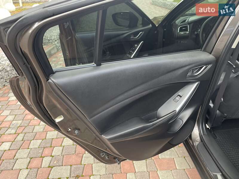 Седан Mazda 6 2015 в Ивано-Франковске