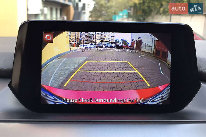 Седан Mazda 6 2017 в Львові