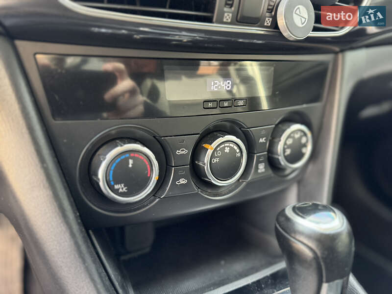 Седан Mazda 6 2013 в Тростянці