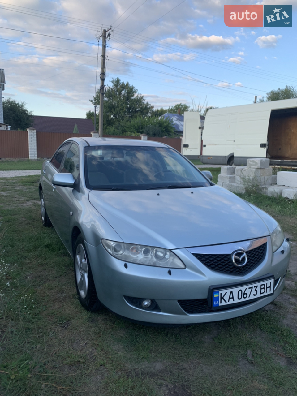 Продам Mazda 6.
2.0 газ/бензин, 2003 рік випуску.
Працює як на бензині так і на газу. Машина вся обслужена, замінена ходова, нова гума, новий акумулятор, замінено зчеплення.
У машині все працює.
У комплектації встановлено клімат-контроль, круїз-контроль, підігрів сидінь, омивач фар, мультикермо.
Автомобіль на впевненому ходу.
Гарна акустика, блютус.
Страховка є.
Продаж з переоформленням або доручення на малий термін