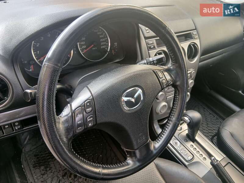 Лифтбек Mazda 6 2005 в Киеве