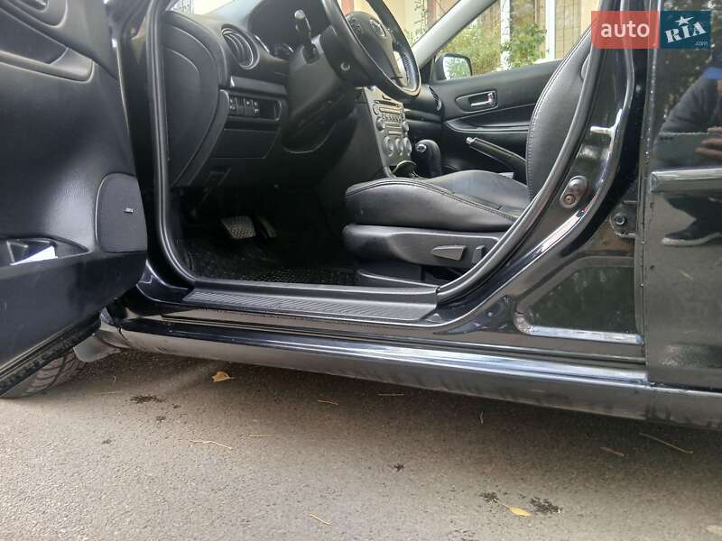 Лифтбек Mazda 6 2005 в Киеве