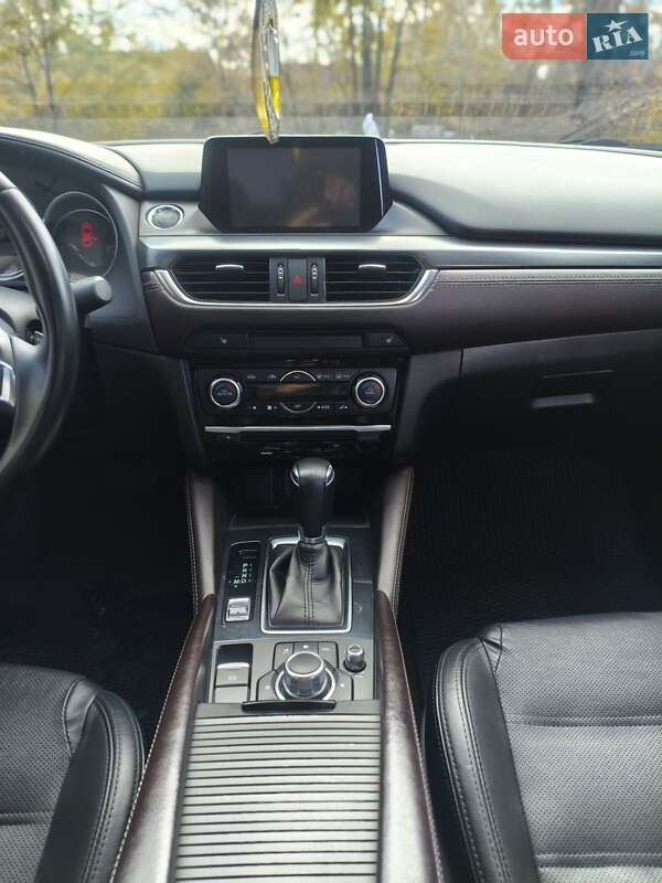 Седан Mazda 6 2015 в Запорожье