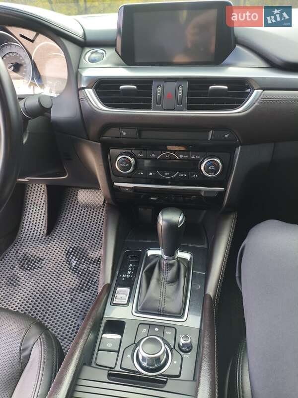 Седан Mazda 6 2015 в Запорожье