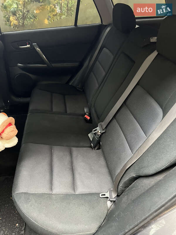 Універсал Mazda 6 2005 в Кореці