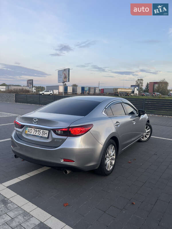 Седан Mazda 6 2014 в Мукачево