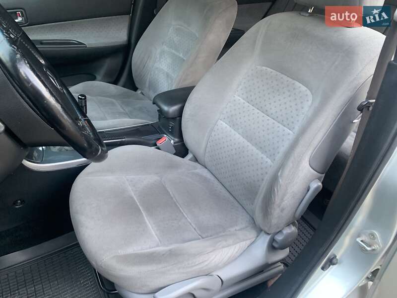 Седан Mazda 6 2005 в Киеве