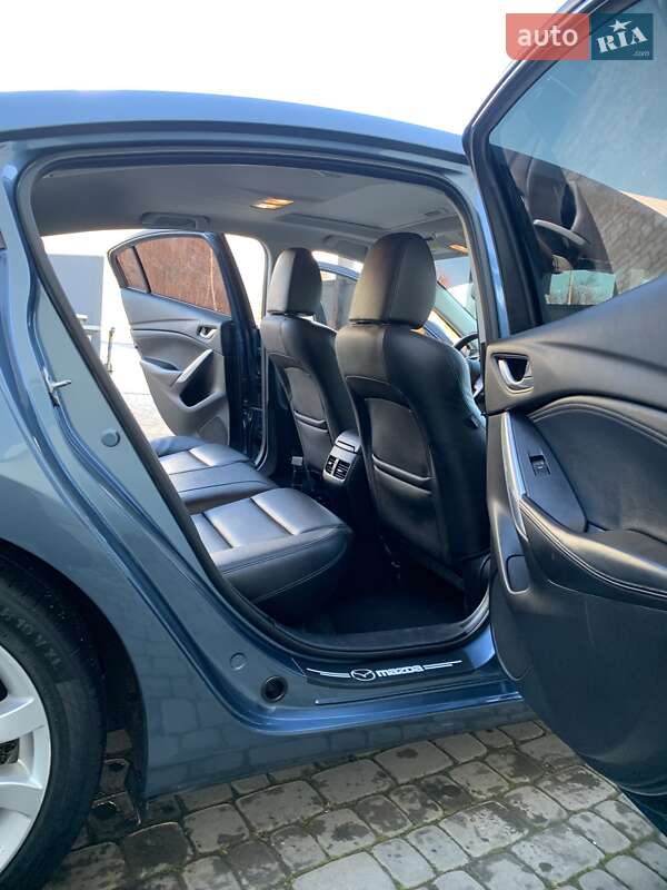 Седан Mazda 6 2014 в Самборі
