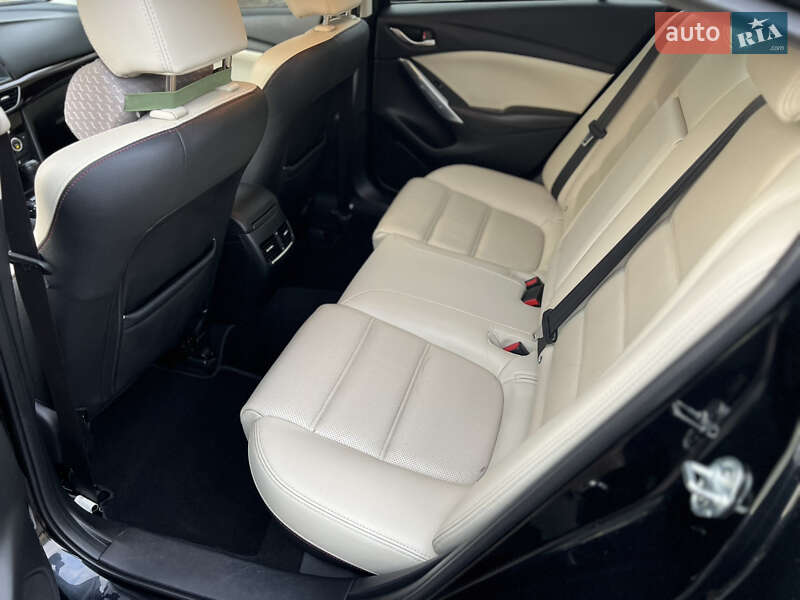 Седан Mazda 6 2014 в Сумах