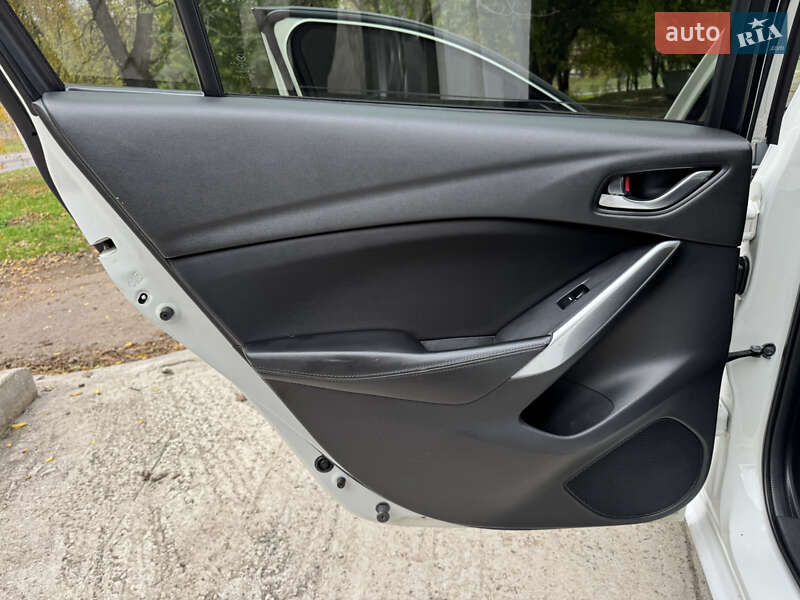 Седан Mazda 6 2014 в Запорожье