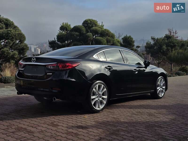 Седан Mazda 6 2017 в Черновцах