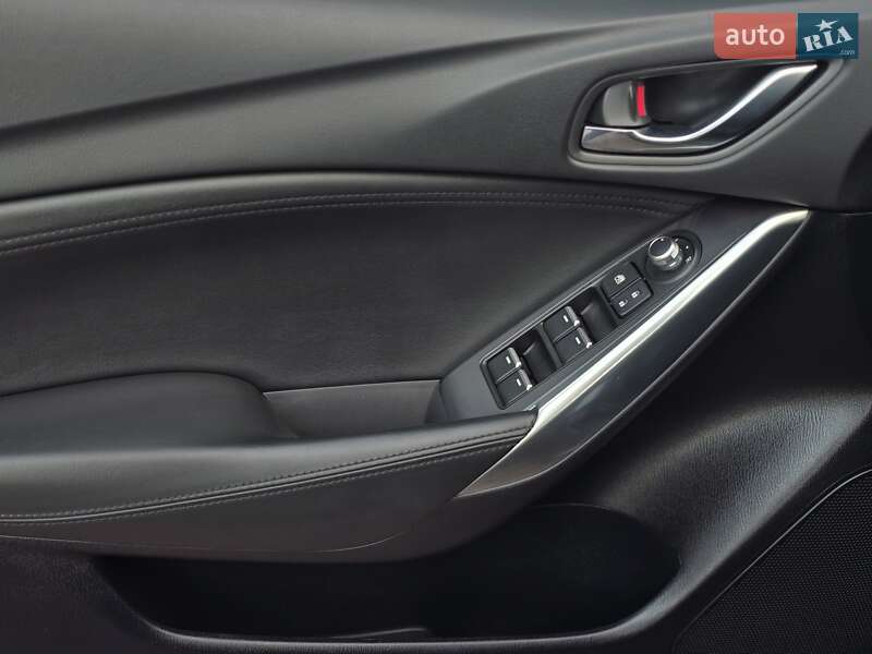 Седан Mazda 6 2017 в Черновцах