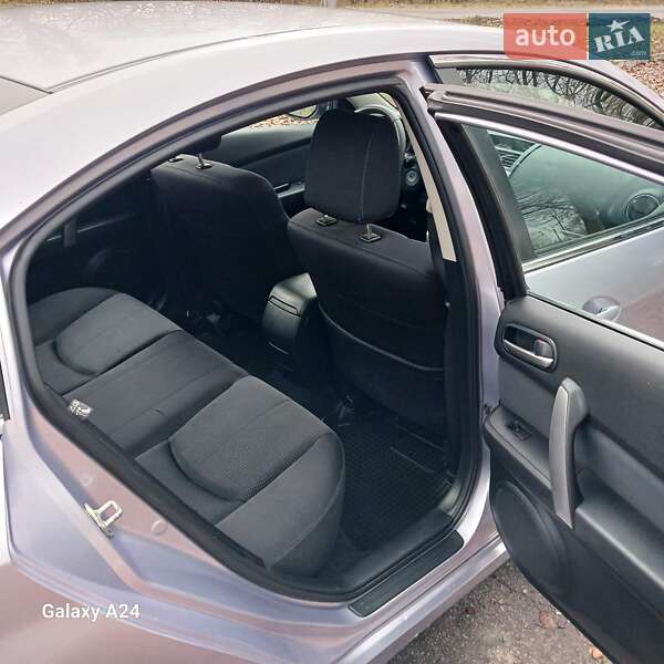 Седан Mazda 6 2009 в Синельниковому