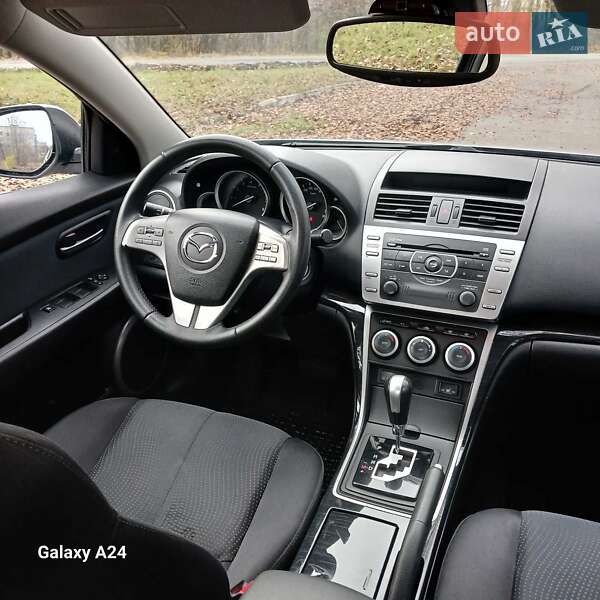Седан Mazda 6 2009 в Синельниковому