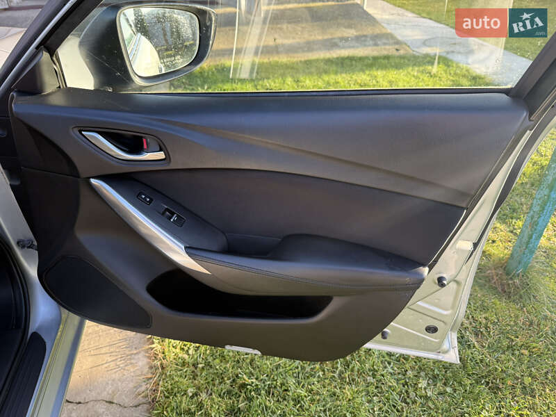 Седан Mazda 6 2015 в Івано-Франківську