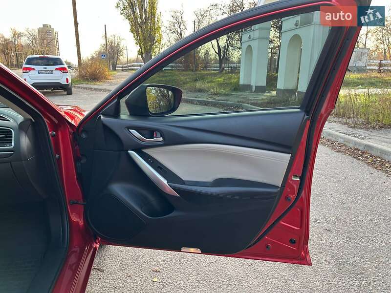 Седан Mazda 6 2013 в Дніпрі