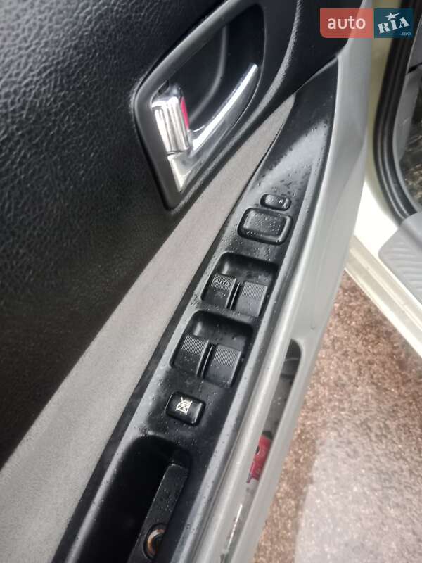 Седан Mazda 6 2003 в Ужгороде