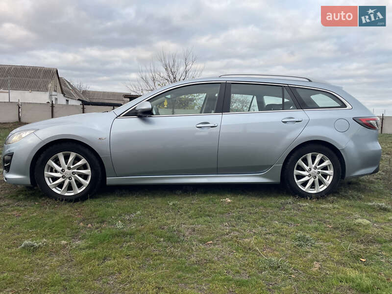 Универсал Mazda 6 2010 в Каменском