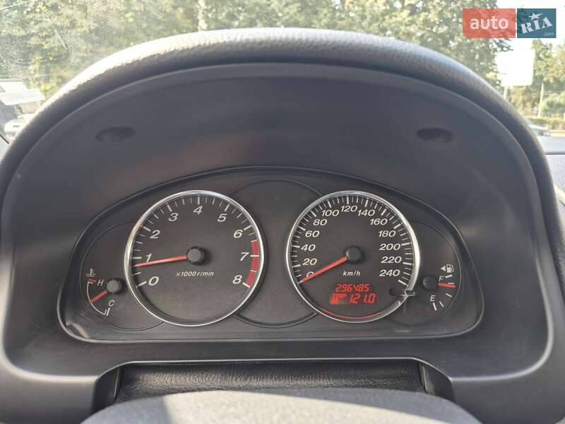 Седан Mazda 6 2004 в Сумах