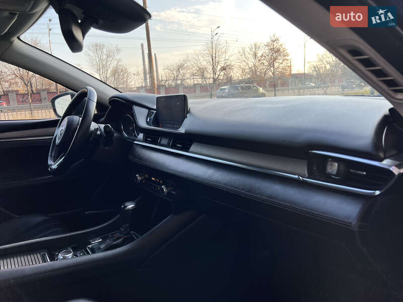 Седан Mazda 6 2018 в Днепре