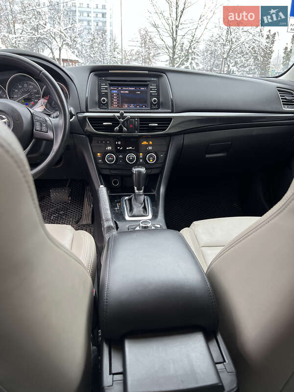 Седан Mazda 6 2014 в Львові