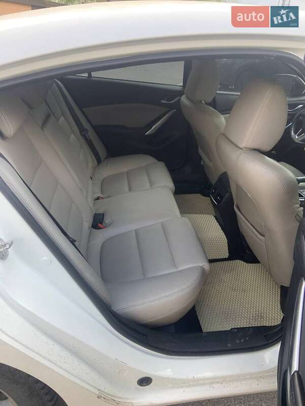 Седан Mazda 6 2013 в Киеве