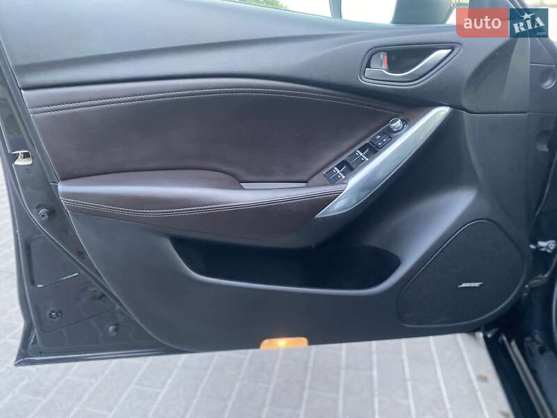 Седан Mazda 6 2015 в Тернополе