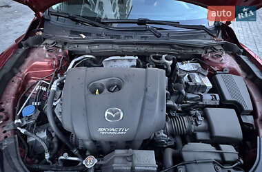 Седан Mazda 6 2015 в Днепре