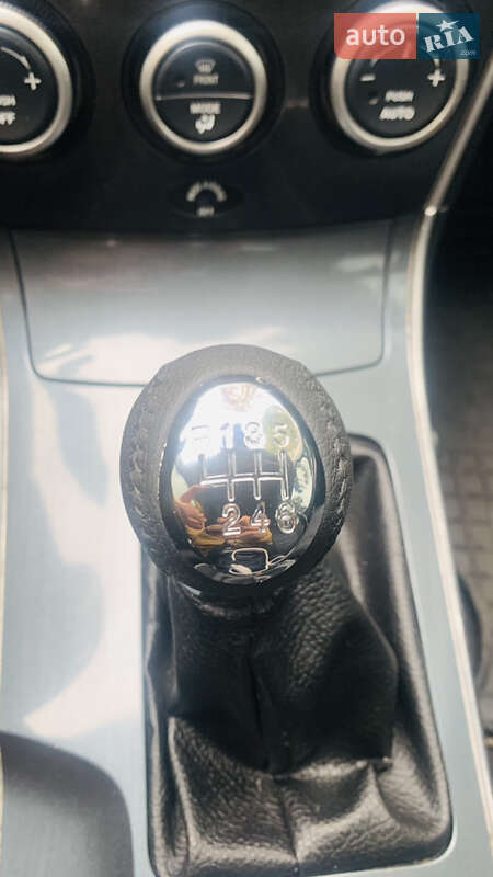 Седан Mazda 6 2005 в Дніпрі