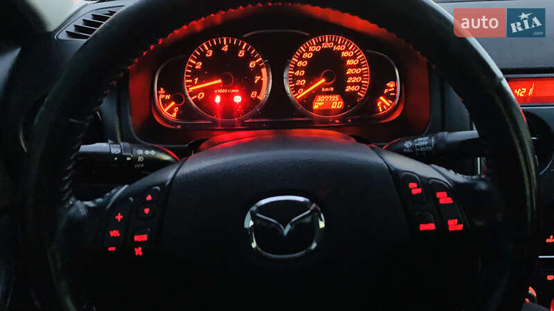 Седан Mazda 6 2005 в Дніпрі