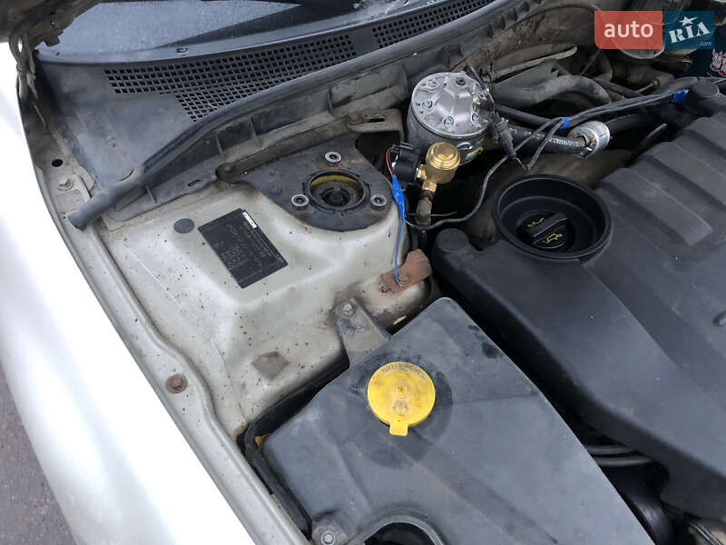 Седан Mazda 6 2003 в Прилуках