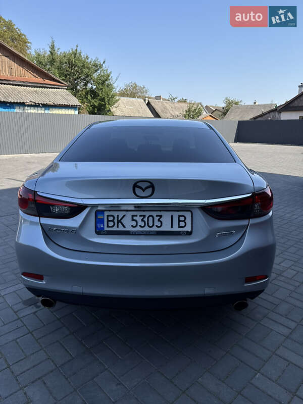 Седан Mazda 6 2016 в Костополе