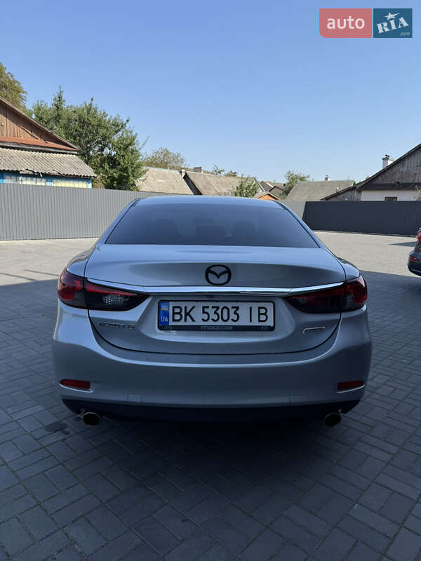 Седан Mazda 6 2016 в Костополе