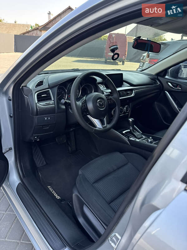 Седан Mazda 6 2016 в Костополе