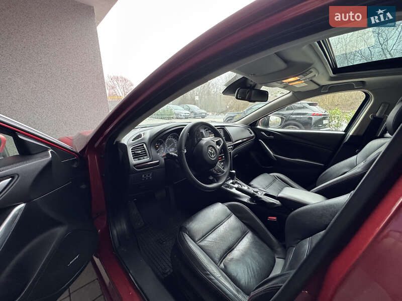 Седан Mazda 6 2014 в Львові